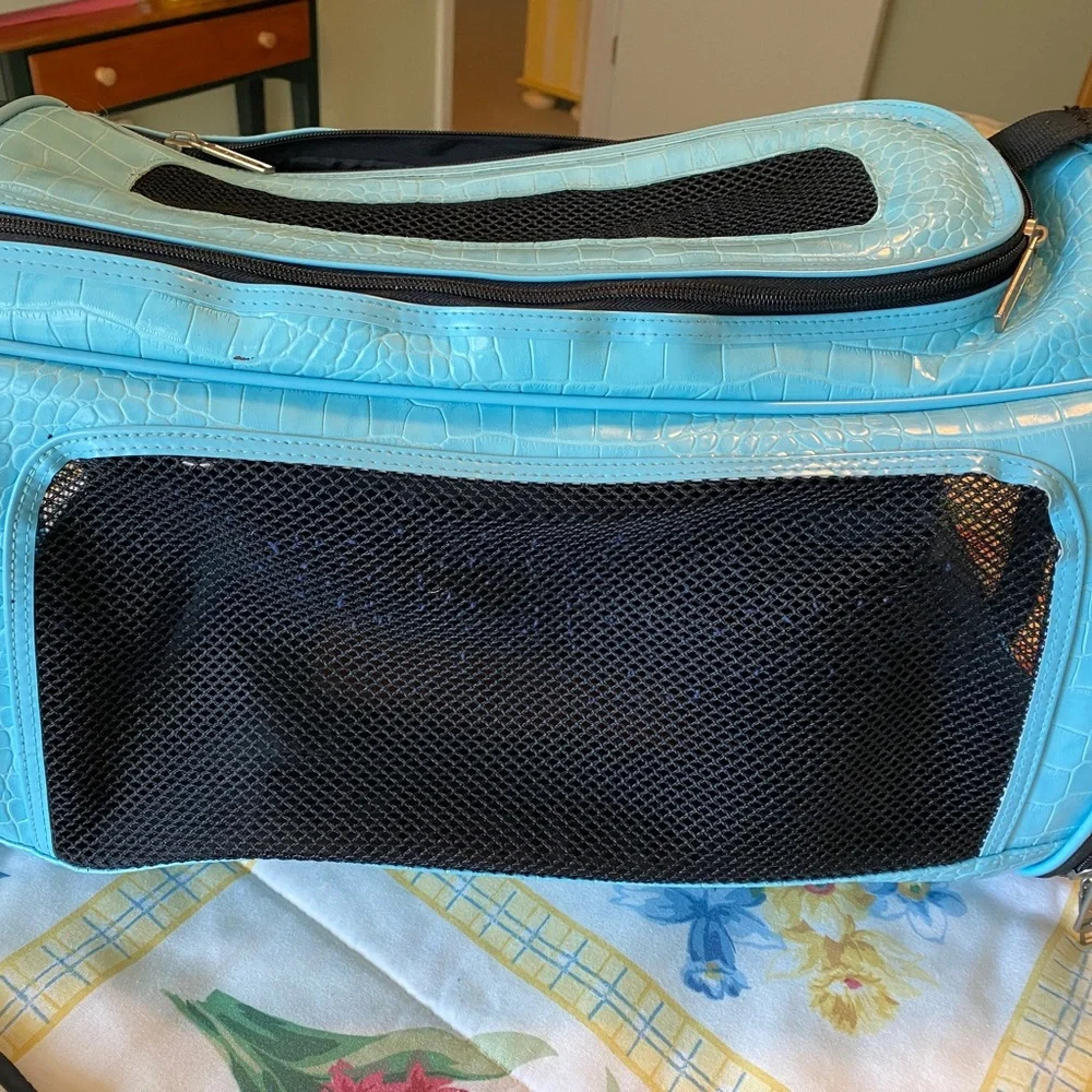 Pet Travel Bag by Totes Sanitized Bedding Machine Washable
